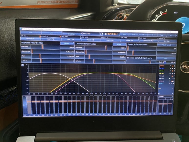 미니쿠퍼s 하만카돈 옵션에 맞는 dsp & amp / 매치up7bmw 와 up7dsp 의 차이 ?