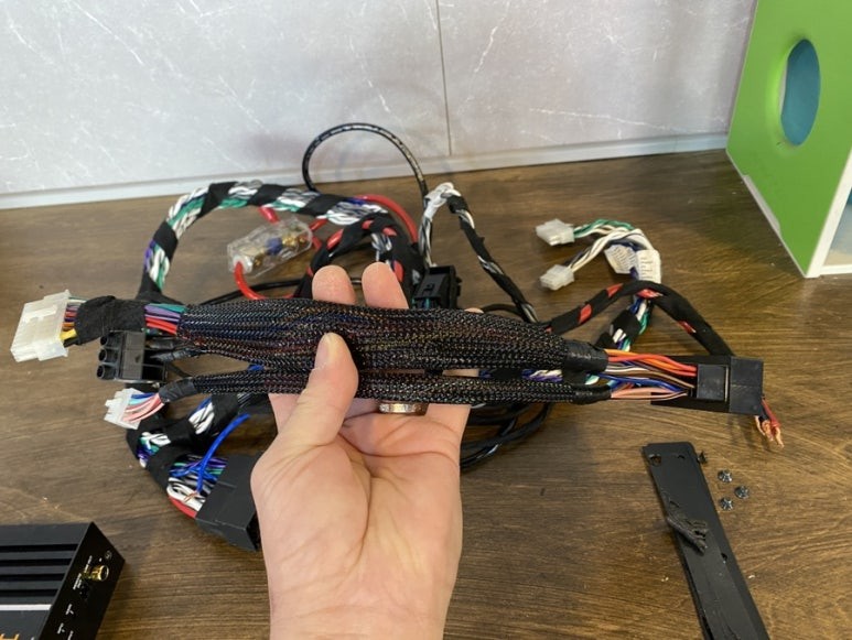 미니쿠퍼s 하만카돈 옵션에 맞는 dsp & amp / 매치up7bmw 와 up7dsp 의 차이 ?