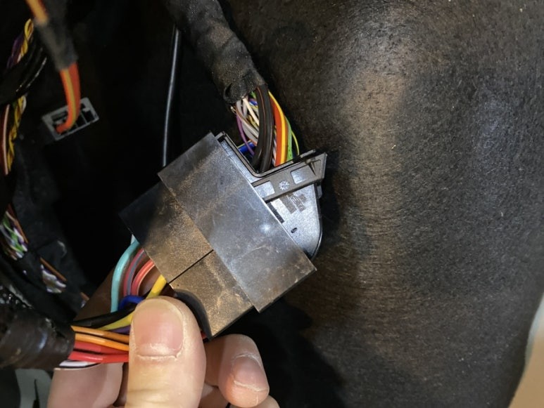 미니쿠퍼s 하만카돈 옵션에 맞는 dsp & amp / 매치up7bmw 와 up7dsp 의 차이 ?