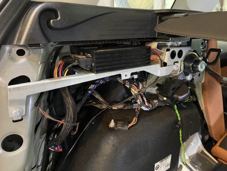 미니쿠퍼s 하만카돈 옵션에 맞는 dsp & amp / 매치up7bmw 와 up7dsp 의 차이 ?