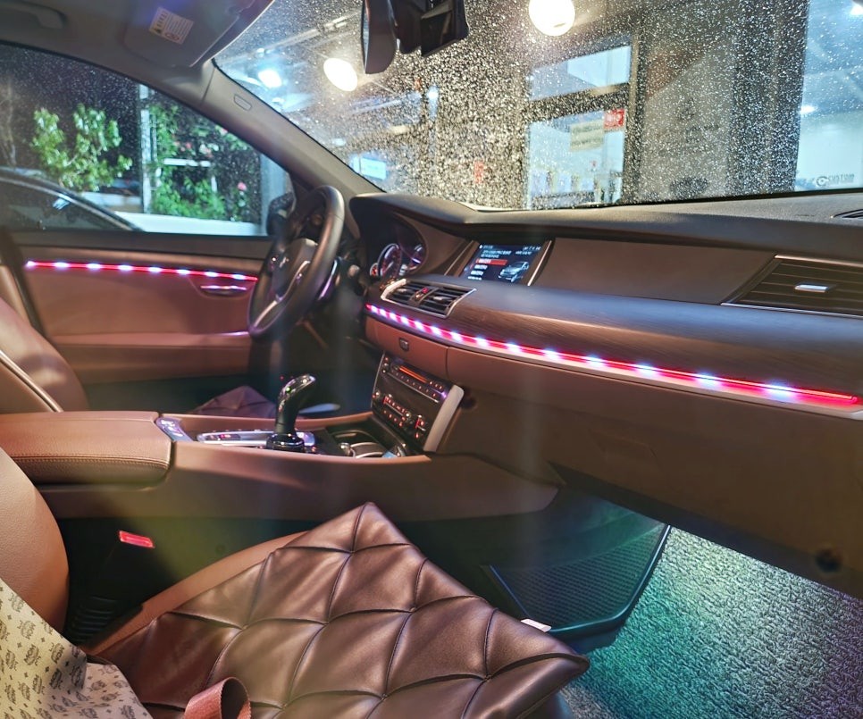 부산 BMW 5GT 순정과는 다른 확실한 존재감을 뽐내는 무빙 엠비언트 / 부산 강서구