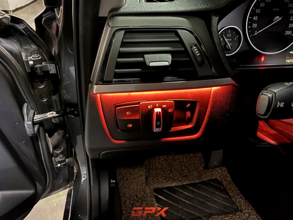 bmw 3시리즈(f30) 깔끔한 실내 튜닝 비노출 매립형 히든 엠비언트 라이트. / 용인 처인구, 모현, 곤지암, 포곡, 양지