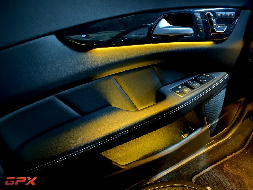 벤츠 cls 순정 엠비언트 라이트 광량 업그레이드로 확실한 실내 분위기 연출 / 용인 처인구, 모현, 곤지암, 포곡, 양지