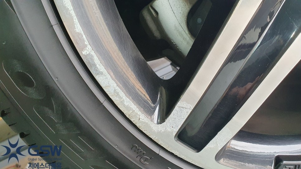 광주.전라 / 벤츠 ML AMG 20인치 휠복원 다이아컷팅 휠 블랙 크롬 휠도색작업 지에스더블유 / 광주 서구 매월동 / 광주