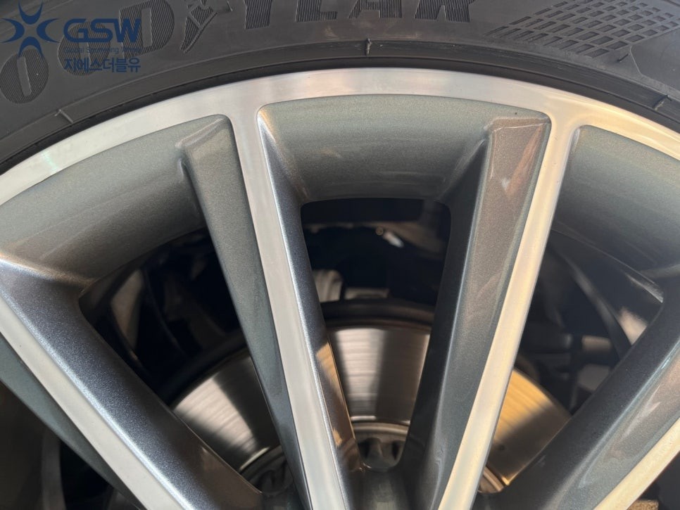 벤츠 휠복원 AMG 19인치 다이아컷팅 휠수리 지에스더블유