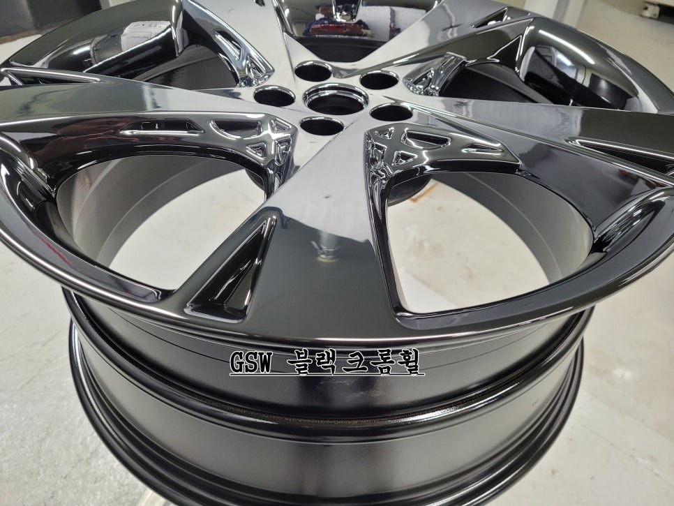 [지에스더블유] GV80휠 개성 넘치는 블랙 크롬 휠로 휠도색 / 광주 서구 매월동
