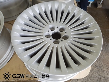 벤츠 휠복원 S클래스 19인치휠 실버 스크래치 대전 휠복원