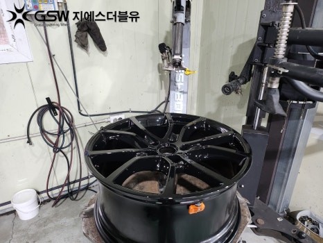 강남 휠도색 포르쉐 카이엔 21인치휠 꼼꼼한 도색 작업 방법은? / 대전 유성구 복용동