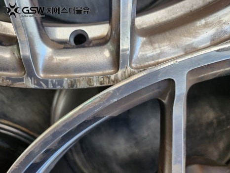 대전.충청 / [청주 휠복원] 벤츠 AMG GT 21인치 다이아몬드 컷팅 휠복원 작업 후기 / 대전 유성구 복용동 / 대전