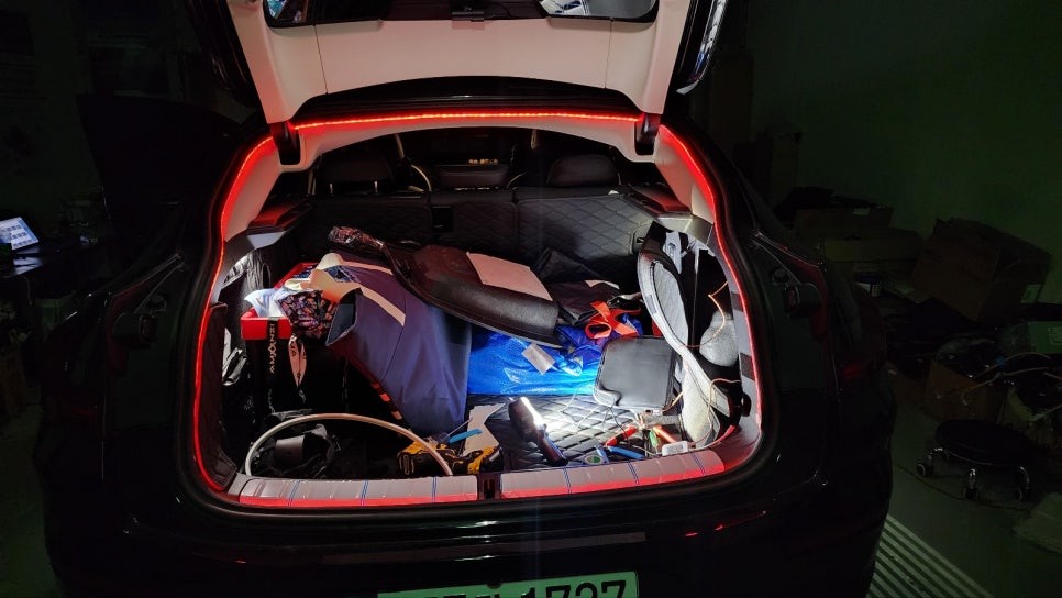 bmw x4 식빵등 (트렁크 엠비언트) 시공입니다!!!