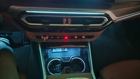 BMW 320 G20 3시리즈  송풍구.컵홀더 엠비언트 입니다