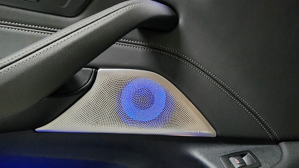 BMW G30 5시리즈 순정서라운드뷰파킹어시스턴트360 3D카오디오 마에스트로스피커회오리 엠비언트  시공