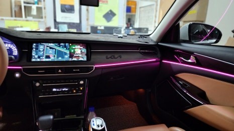 기아 k7 순정형사제 엠비언트 시공입니다