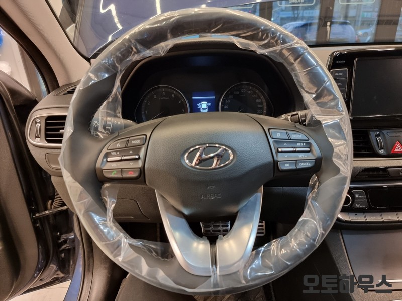 I30 순정 핸들열선으로 교체 작업