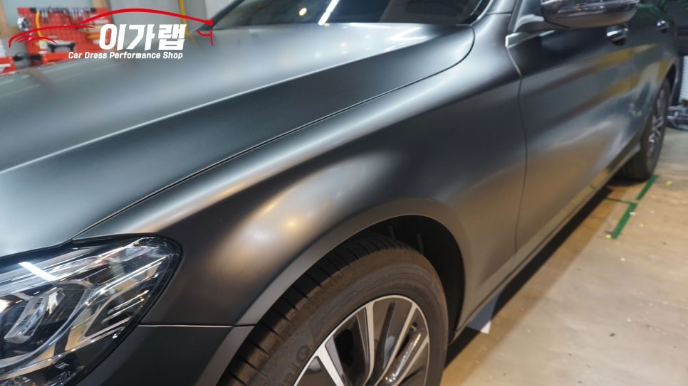 벤츠 C200D 전체랩핑 ! 3M2080 사틴블랙으로 탈바꿈!!![김포랩핑][전체랩핑][인천랩핑][사틴블랙][3M2080][랩핑맛집]