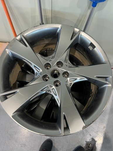 순천휠도색의 제네시스 고스트크롬다크 휠 복원 사례 / 전남 순천