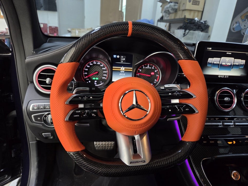 벤츠 GLC 63 AMG 잠자리 핸들 카본 구성 / 서울 강동, 송파, 하남, 광진구