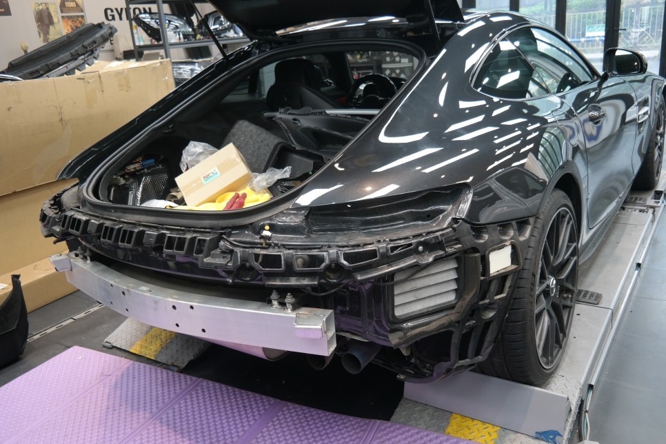대구 벤츠 AMG GT s 카본킷 사이드스커트,리어디퓨저 카본 장착/대구바디킷/대구컨버전/대구카본디퓨저바디킷