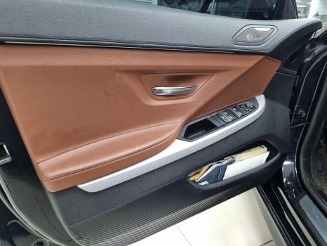 진해 창원 마산 루마썬팅 BMW 640d 그란쿠페 (F06) 실내 카본 랩핑 시공 :)