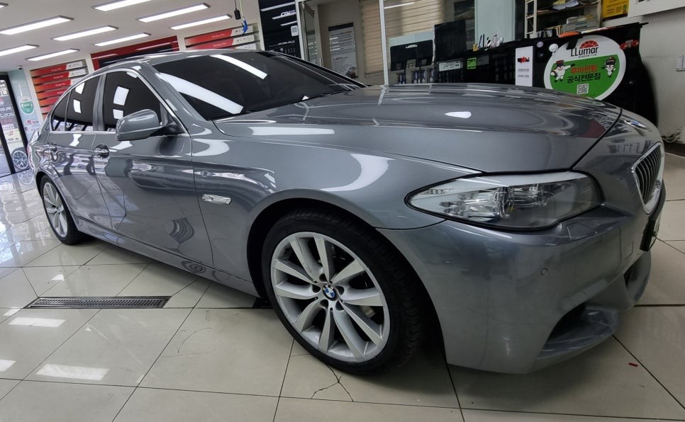 진해 창원 마산 루마썬팅 BMW 520D (F10) 블락포디 VIVA 틴팅 및 실내 카본 랩핑 시공 :)