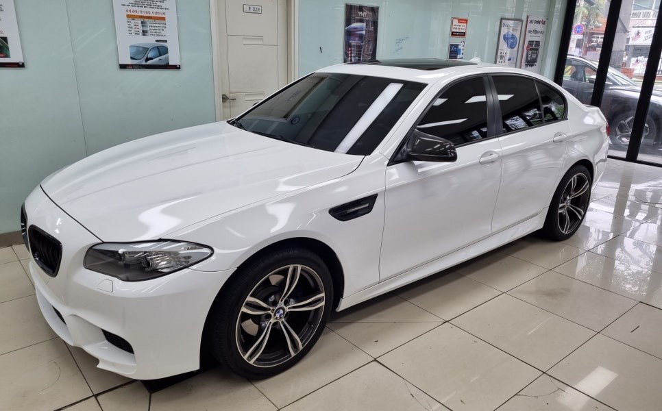 진해 창원 마산 루마썬팅 BMW 528i (F10) 전체 랩핑 시공 :)