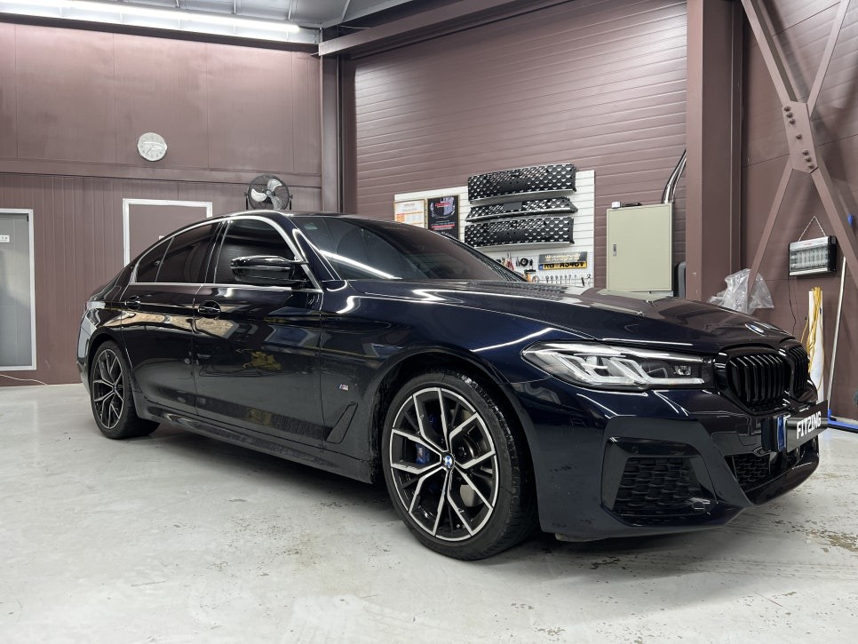 BMW G30 5시리즈 윈도우몰딩 크롬죽이기로 백화와 드레스업 챙기기