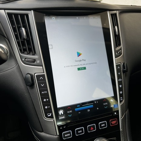 인피니티 Q50에서 테슬라처럼 변신! 테슬라형 안드로이드 올인원