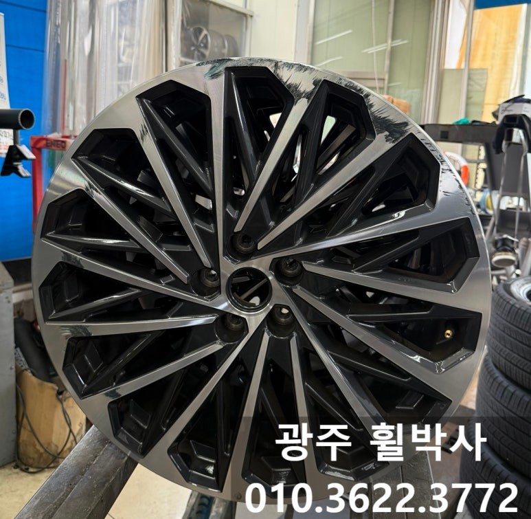 휠박사_ <광주팰리세이드(흰차) 켈리퍼도색(노랑)+검정반무광휠도색>광주전남전북정읍휠도색_브레이크도색캘리퍼도색휠도색 / 광주 북구 삼각동