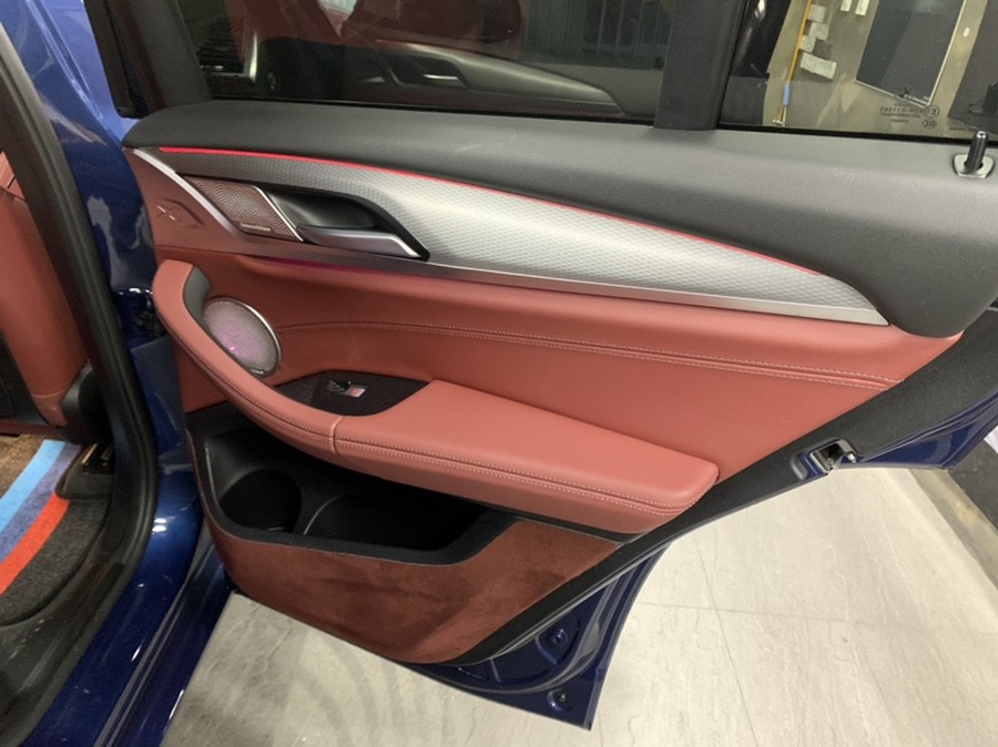 부산BMW회오리엠비언트와스피커교체 X4바우어앤윌킨스끝내주는화려함