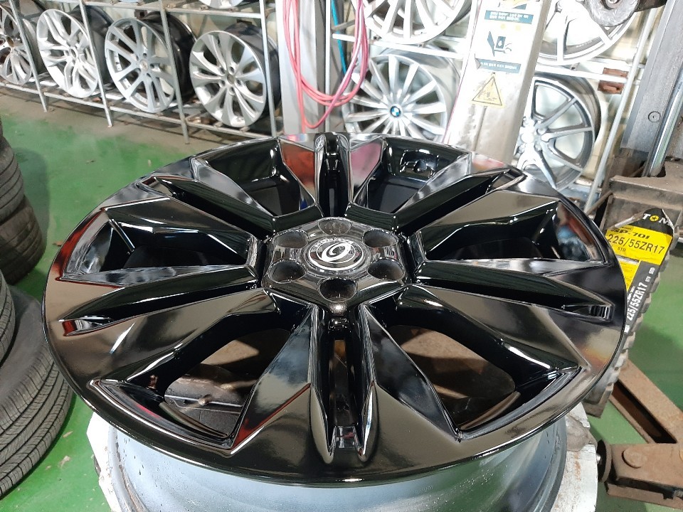 대구경산휠도색휠수리휠복원잘하는곳 KIA 더뉴모하비 20인치 순정휠 블랙하이그로시