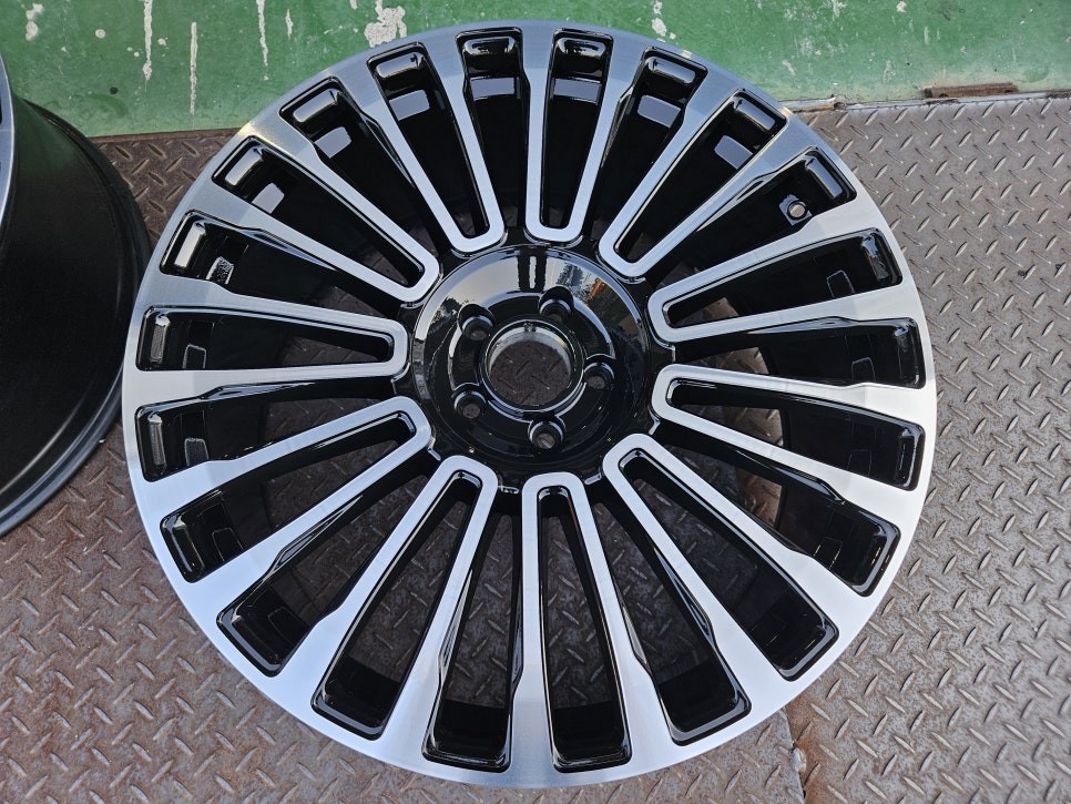 대구/경산/휠도색/휠수리/휠복원/잘하는곳/만소리st/22인치/다이아컷팅/분체도색