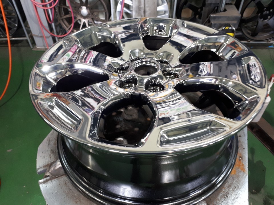 경산대구휠복원휠수리휠도색잘하는곳 KIA 더뉴모하비 18인치 크롬휠 교체