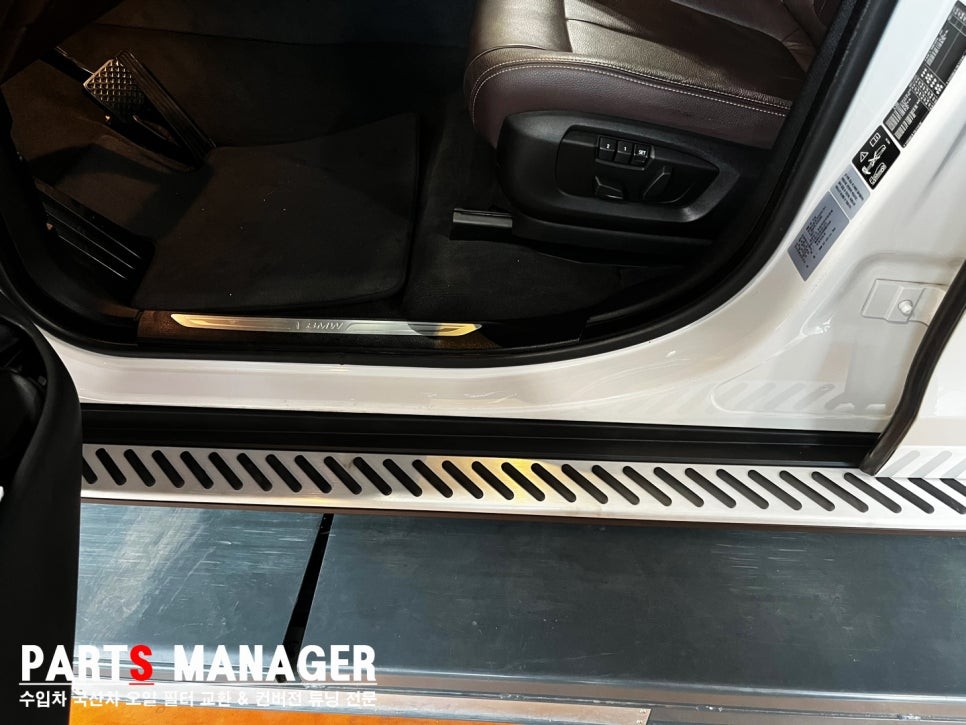 [튜닝맛집] BMW X5 _ 블랙유광그릴 &amp; 순정형 사이드발판 장착후기