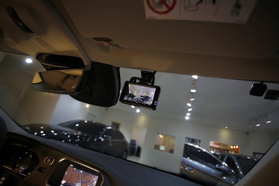 볼보v40 볼보크로스컨트리 파인뷰lx2000 장착했어요