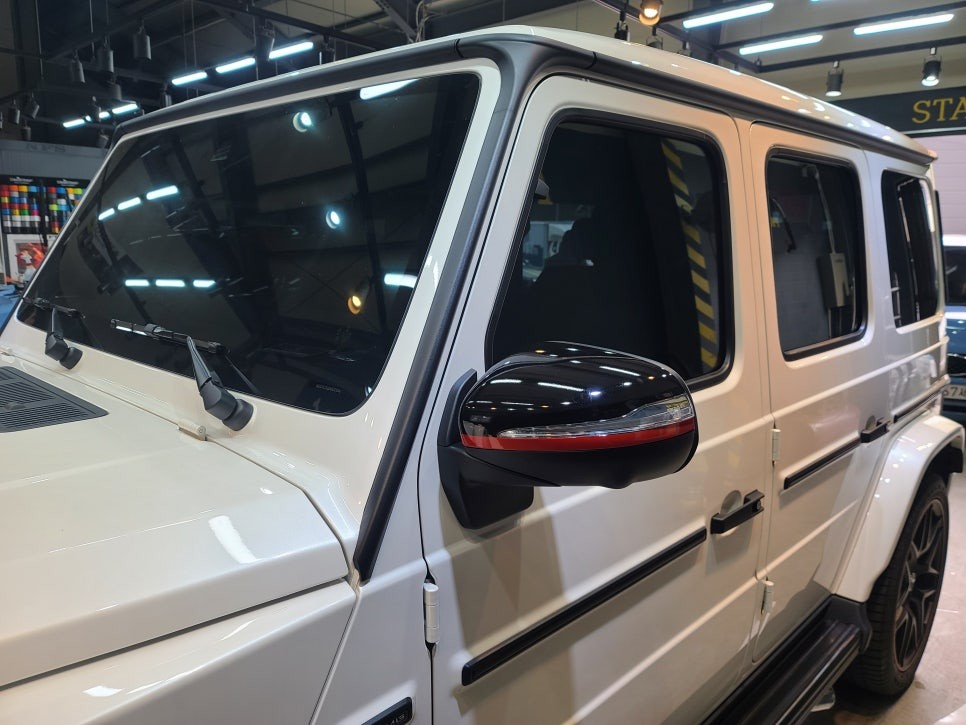 신형지바겐(G63AMG),스페어타이어커버 및 포인트 블랙유광랩핑