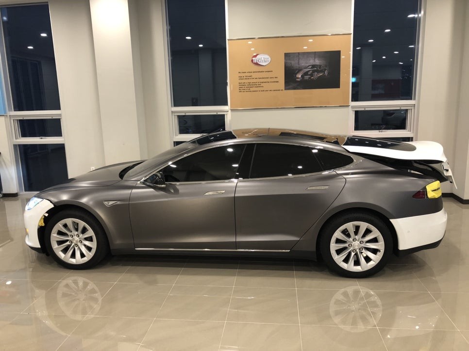 <부산랩핑,부산ppf>테슬라 모델s 사틴다크그레이 전체랩핑 / 부산 강서구 명지동