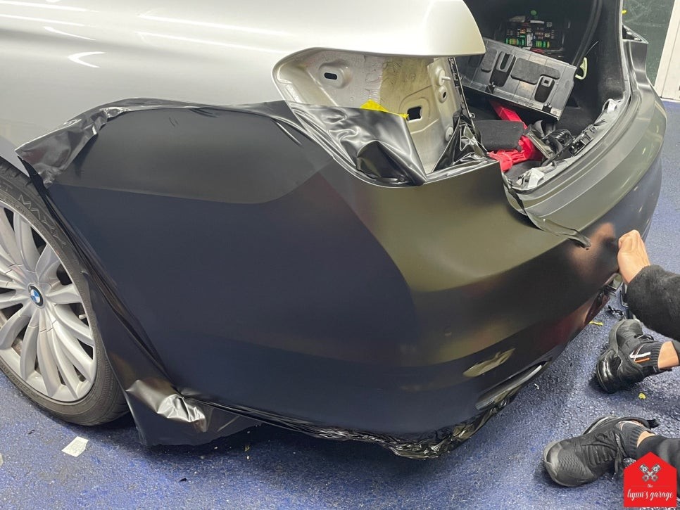 부산 HYUN'S GARAGE의 BMW7s g11 전체랩핑 크롬죽이기 시공 소개 / 부산 강서구 명지동