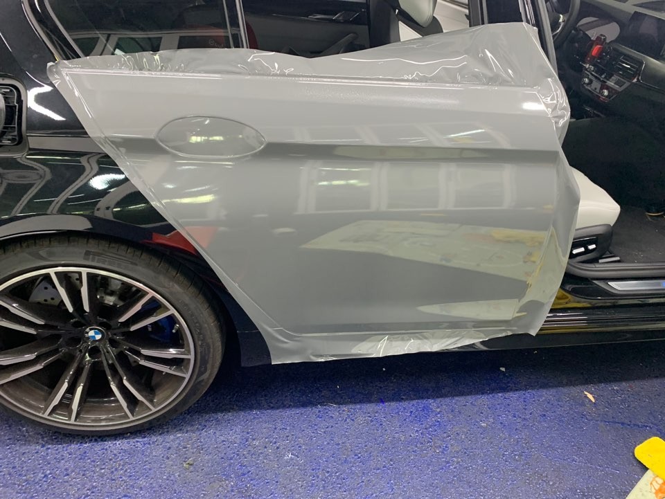 <부산랩핑,부산ppf,부산자동차랩핑> BMW M5 시멘트 전체랩핑 에이버리 락그레이전체랩핑 / 부산 강서구 명지동