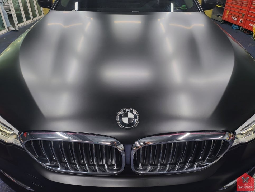 호불호 없는 컬러!!! 부산랩핑 현스게러지 BMW G30 5시리즈 520d 사틴블랙 전체랩핑 시공 소개