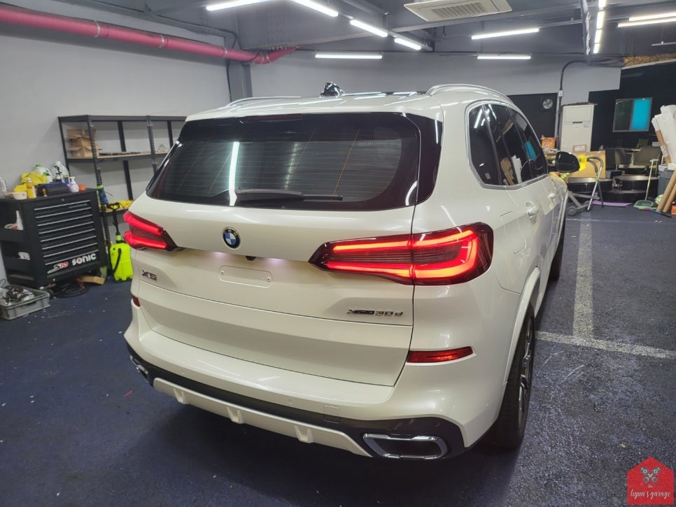 깨끗하게 맑게 자신 있게! 부산랩핑 전문샵 현스게러지 BMW X5 화이트펄 전체랩핑 시공 소개
