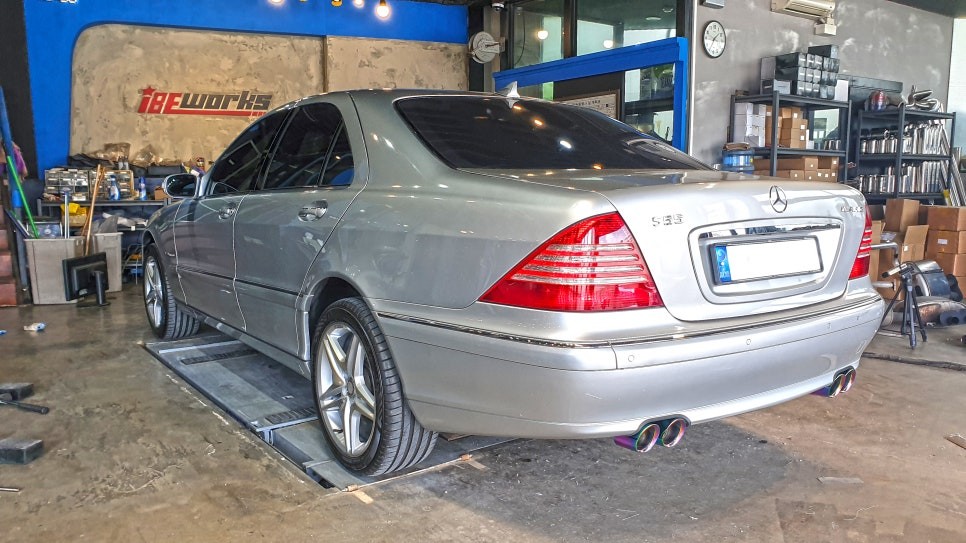 벤츠 W220 S350 배기 튜닝 듀얼 커스텀 머플러 작업기.