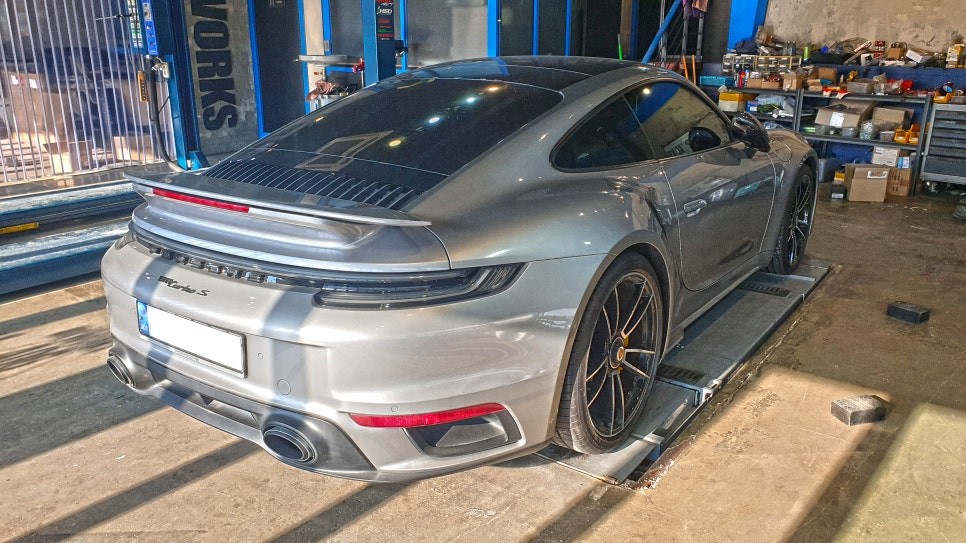 광주.전라 / 전주 포르쉐 911 터보 S (992) 튜닝 카본 파츠 장착기. / 전주