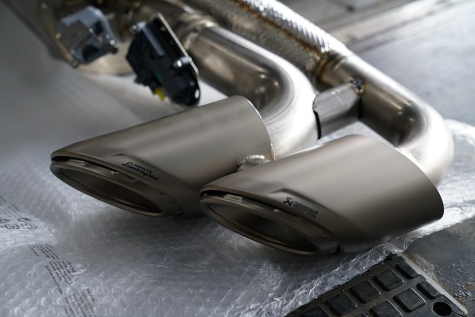 람보르기니 우르스 아크라포빅 티타늄 머플러 Lamborghini Urus Titanium Racing Exhaust / 경기 성남 분당