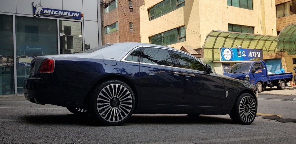롤스로이스 고스트 만소리 멀티 스포크 22인치 장착 mansory / 경기 성남 분당
