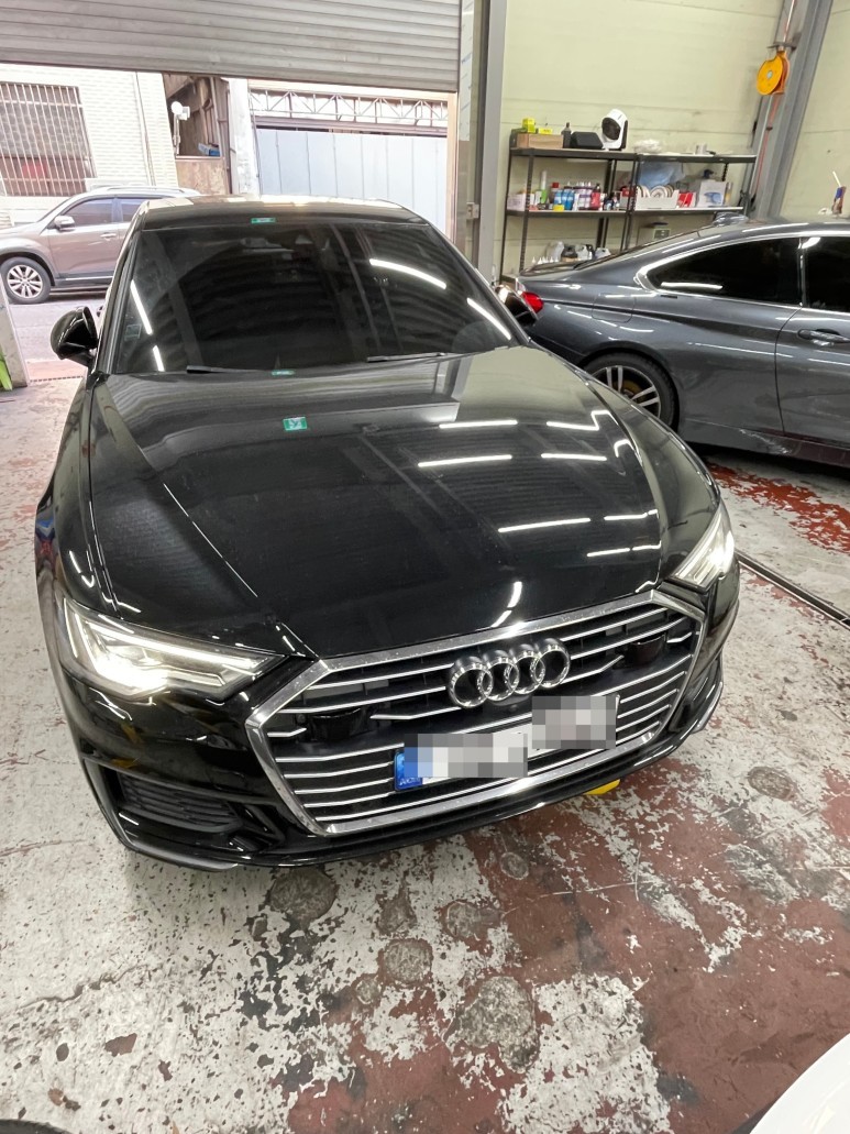 아우디 A6 튜닝 테일램프 장착 및 아우디 전 차종 편의 기능 옵션 전문점 베컴파츠입니다.