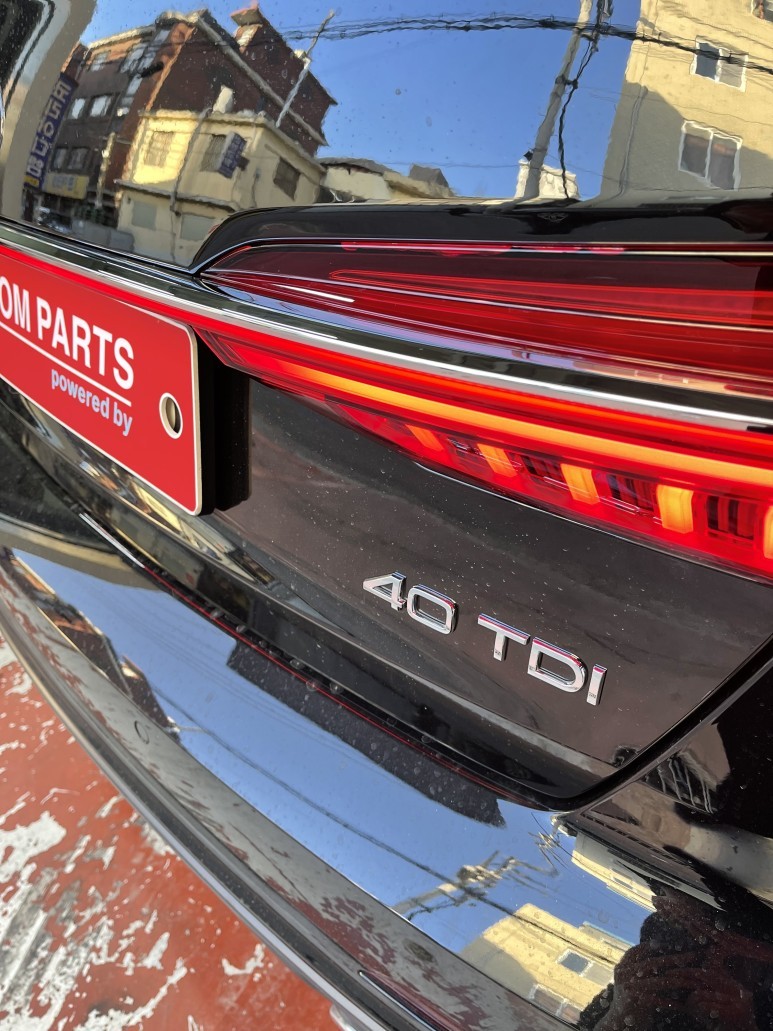 아우디 A6 튜닝 테일램프 장착 및 아우디 전 차종 편의 기능 옵션 전문점 베컴파츠입니다.