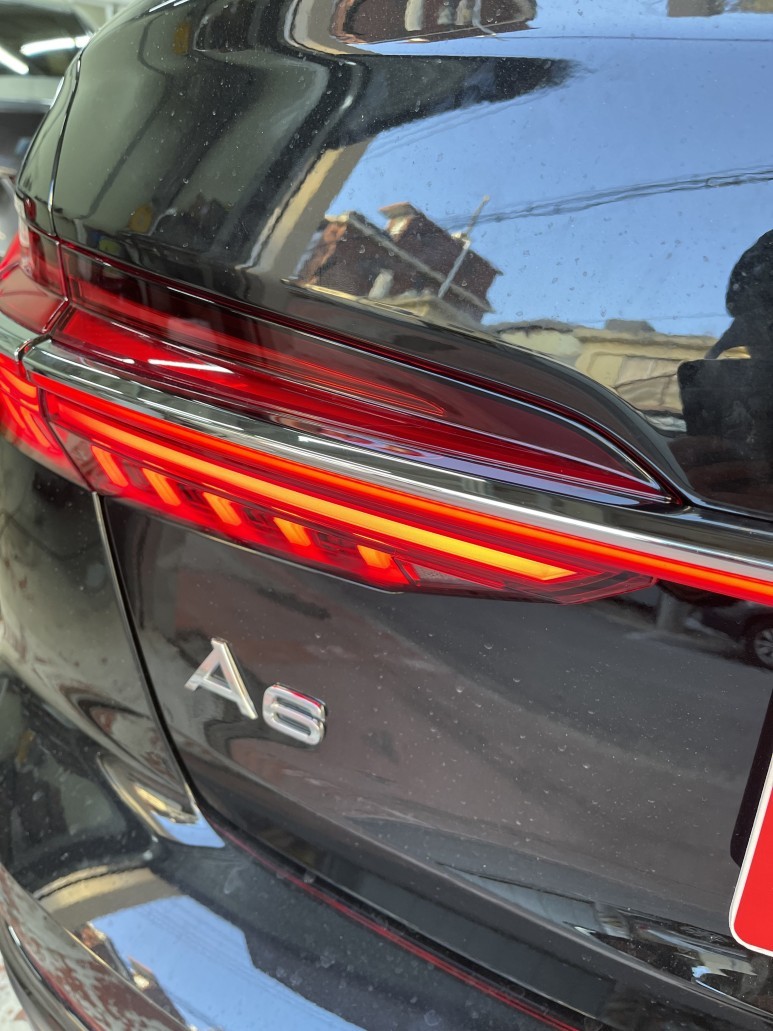 아우디 A6 튜닝 테일램프 장착 및 아우디 전 차종 편의 기능 옵션 전문점 베컴파츠입니다.