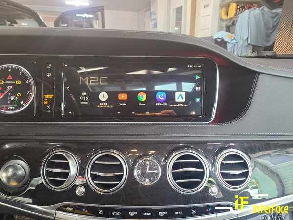 벤츠 S클래스 W222 안드로이드 내비게이션 M2C200A 블랙박스 장착기