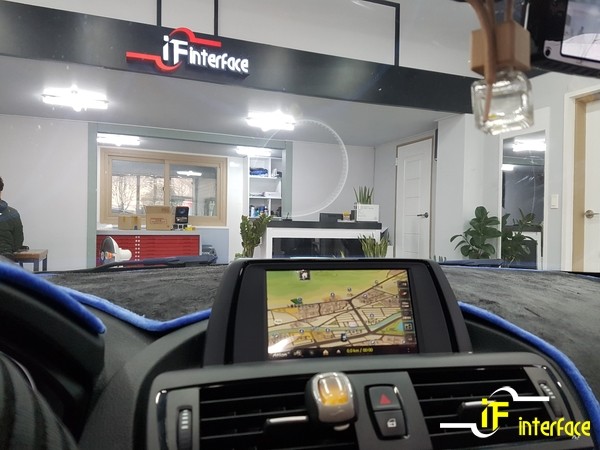 BMW 118d 터치 내비게이션으로 업그레이드하고 드라이브 가즈아~~ / 김해,양산,부산