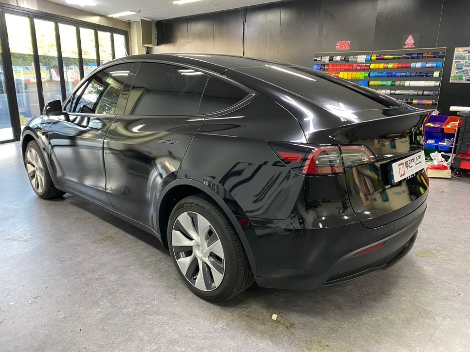 [투맨카스킨] 테슬라 모델y 블랙유광랩핑 / 3m2080 블랙유광 / 인천랩핑 / 청라랩핑 / 인천 서구, 부평, 부천